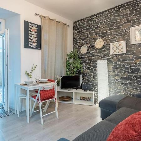 Modern Rustic Apartment In Graca Лиссабон Экстерьер фото