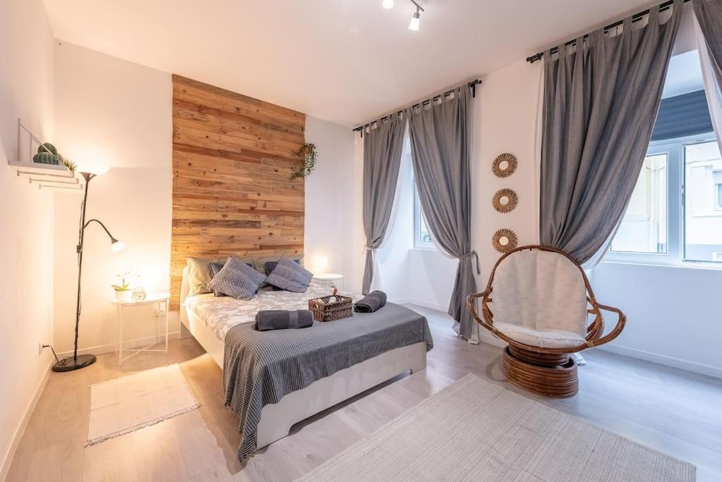 Modern Rustic Apartment In Graca Лиссабон Экстерьер фото
